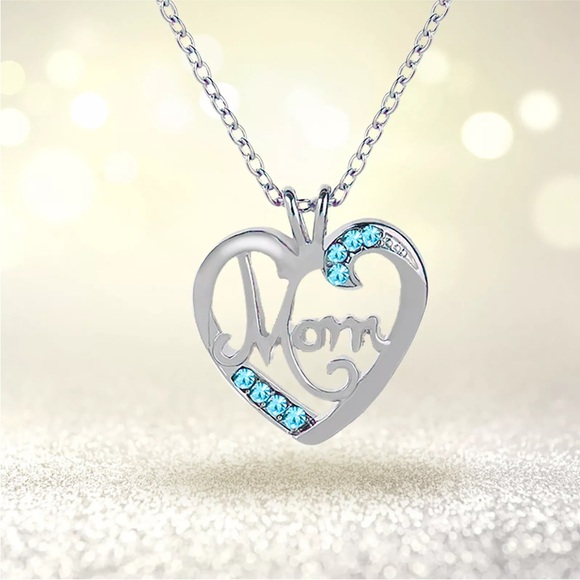 Mom Necklace - Picture 4 of 8